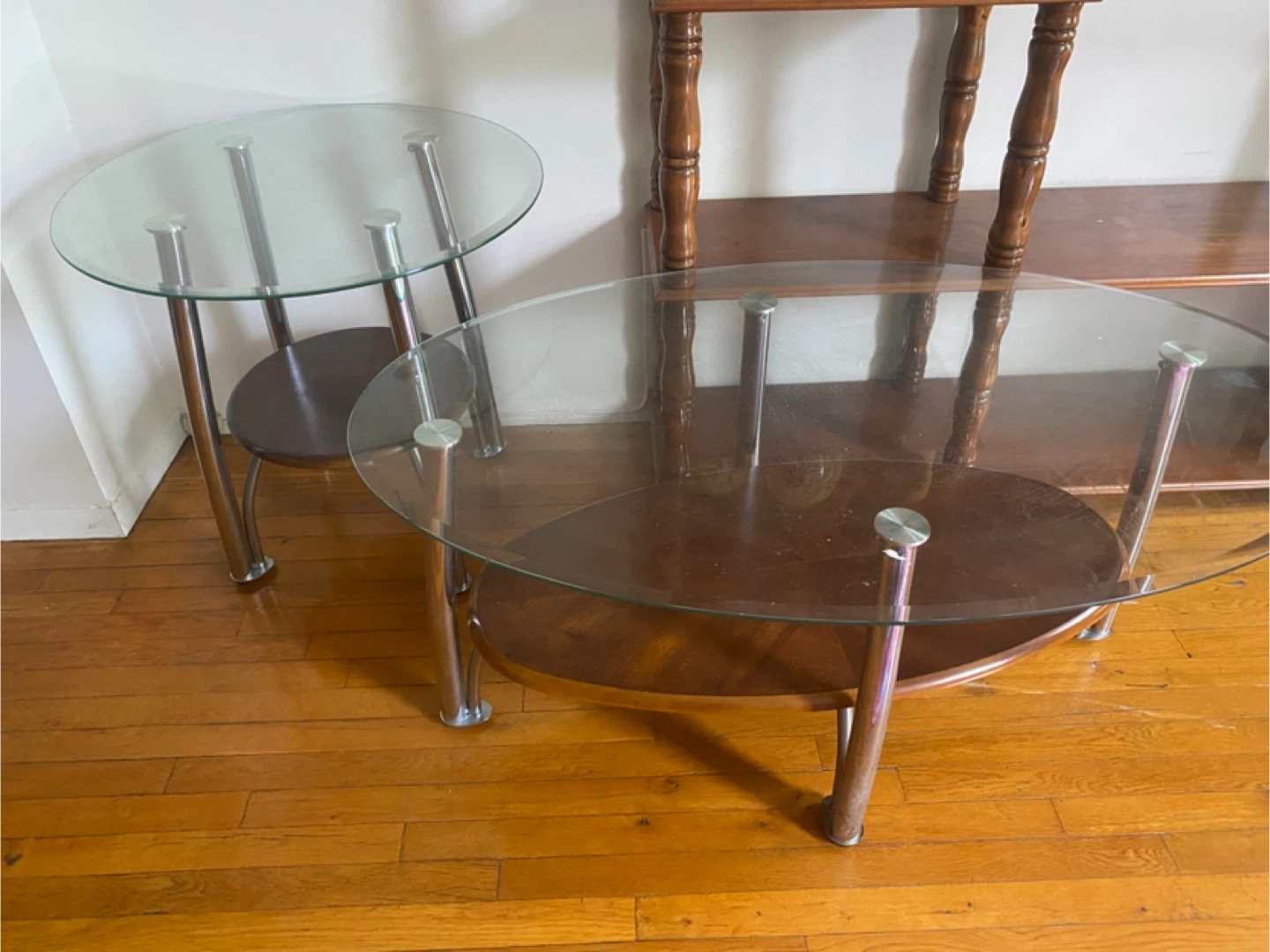 4 Piece Glass & Wood Living Room Set. - photo 2