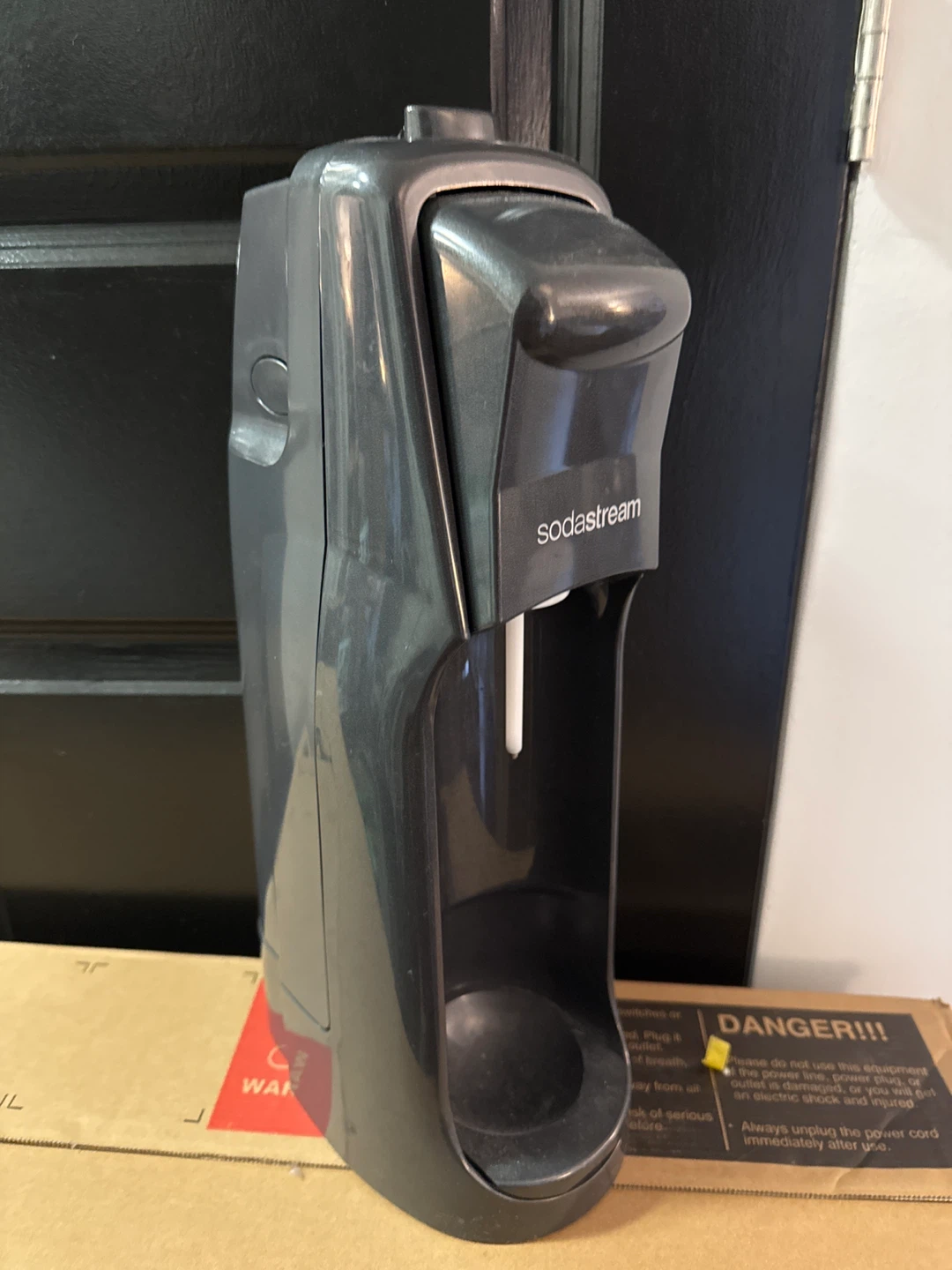 SodaStream Sparkling Water Maker - Dark Grey - photo 3