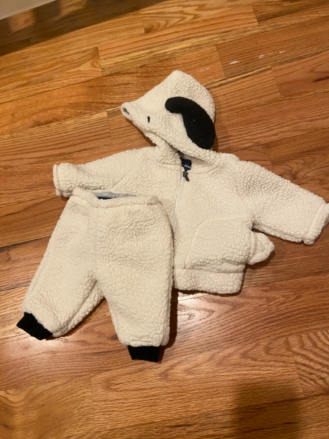 Baby Gap Peanuts “Snoopy” fleece set