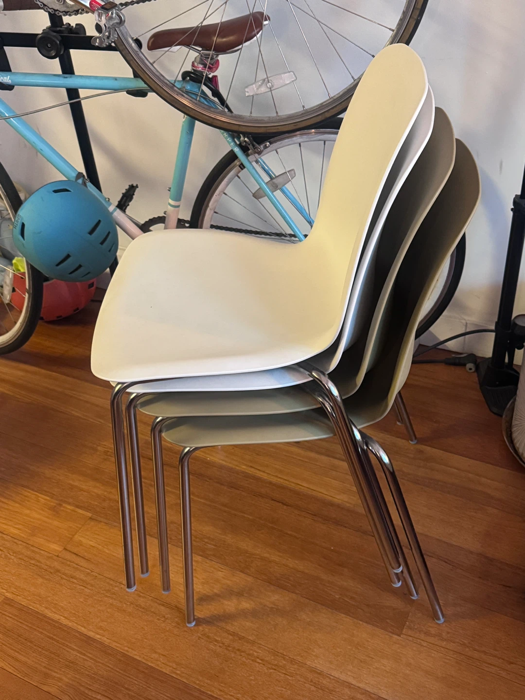 IKEA table and four chairs - photo 2