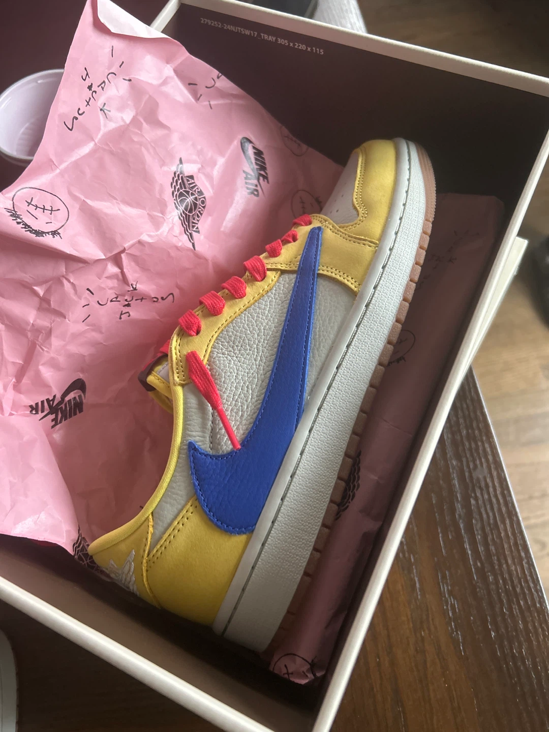Nike Air Jordan 1 Low Travis Scott - photo 3