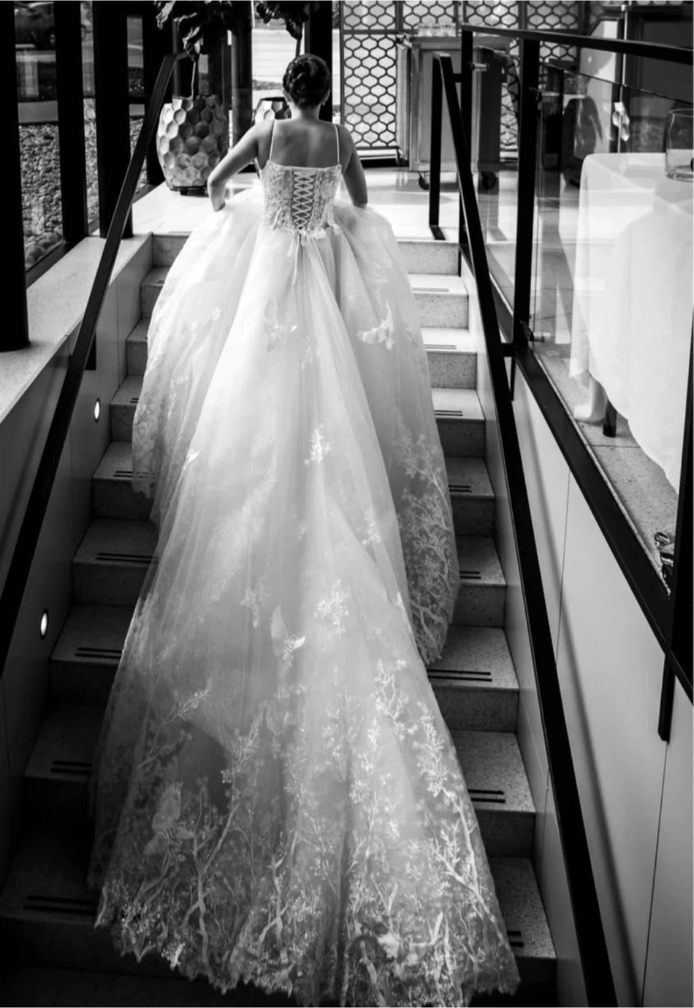 Wedding dress - photo 2