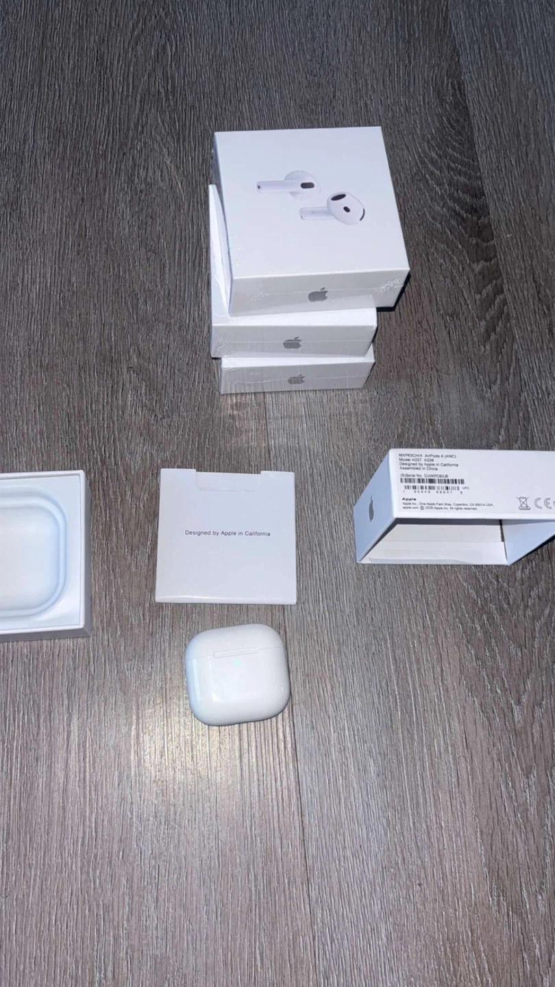 Apple AirPods  (4th generation) - photo 2