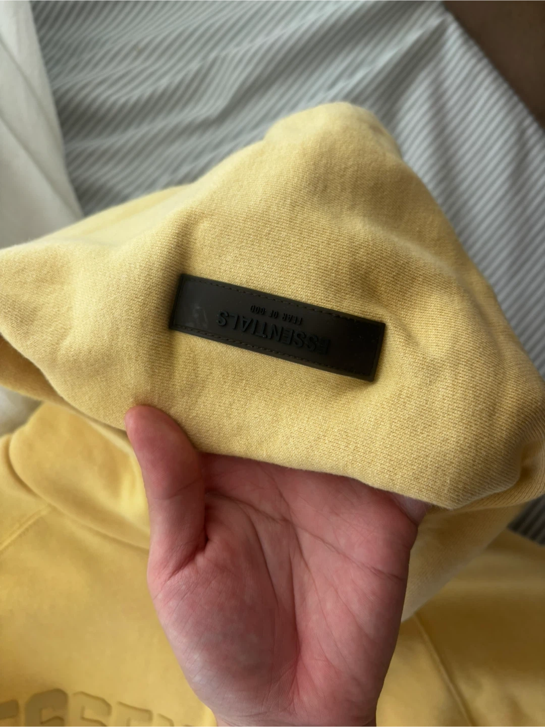 Moving Sale! ESSENTIALS Fear of God Hoodie Yellow - photo 3