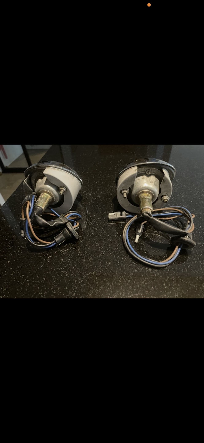 Ford Mustang Hubcaps & Amber Lights Set - photo 5