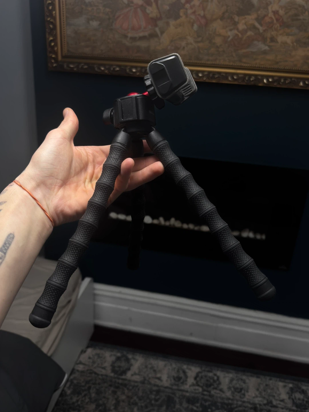 Flexible Gorillapod Style Mini Tripod for Phones - photo 3