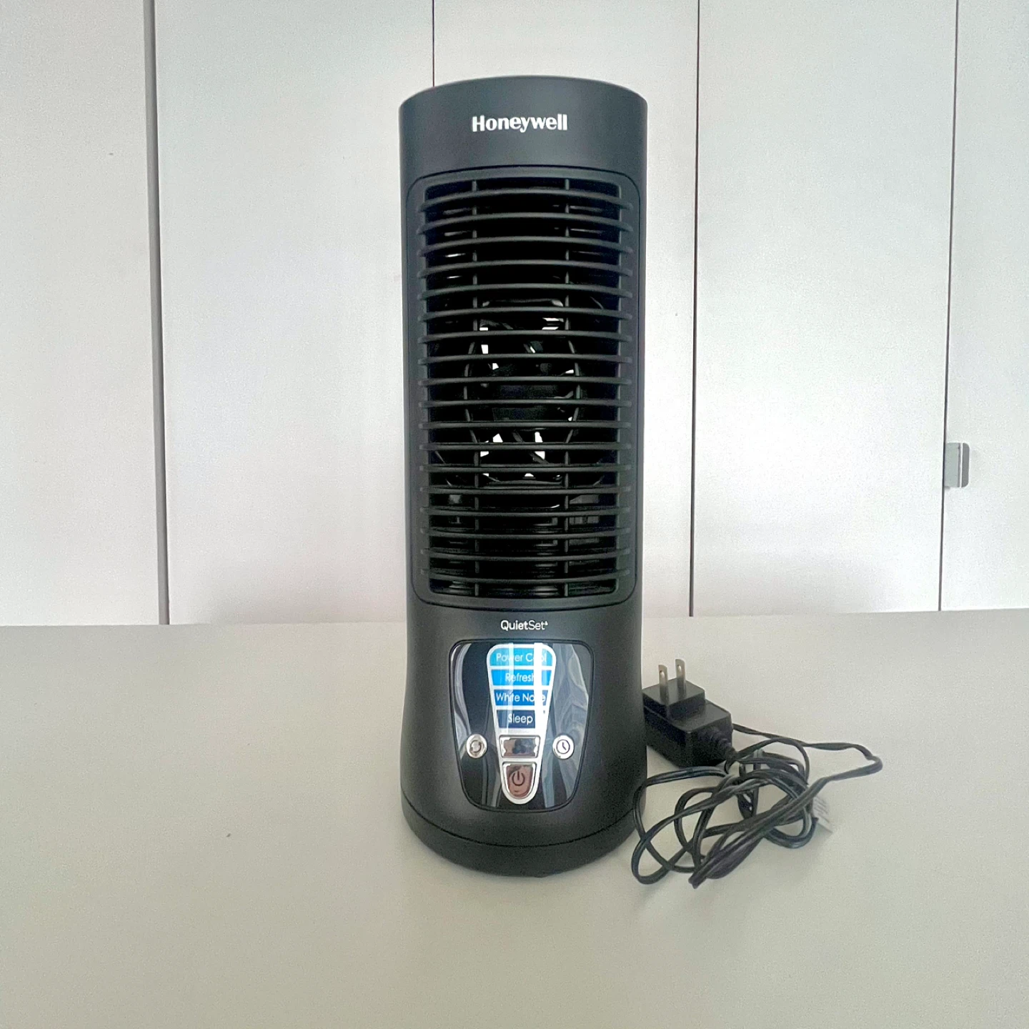 Bedside cooling fan, quiet, multiple settings