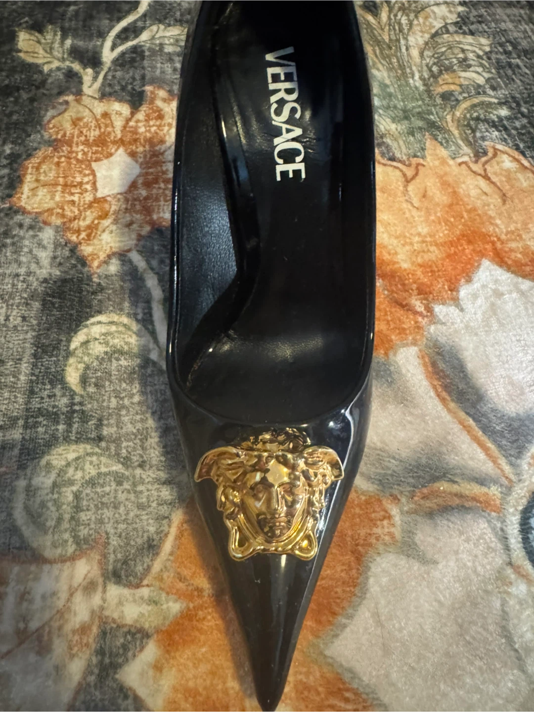 Versace Black Patent Medusa Pumps - photo 4
