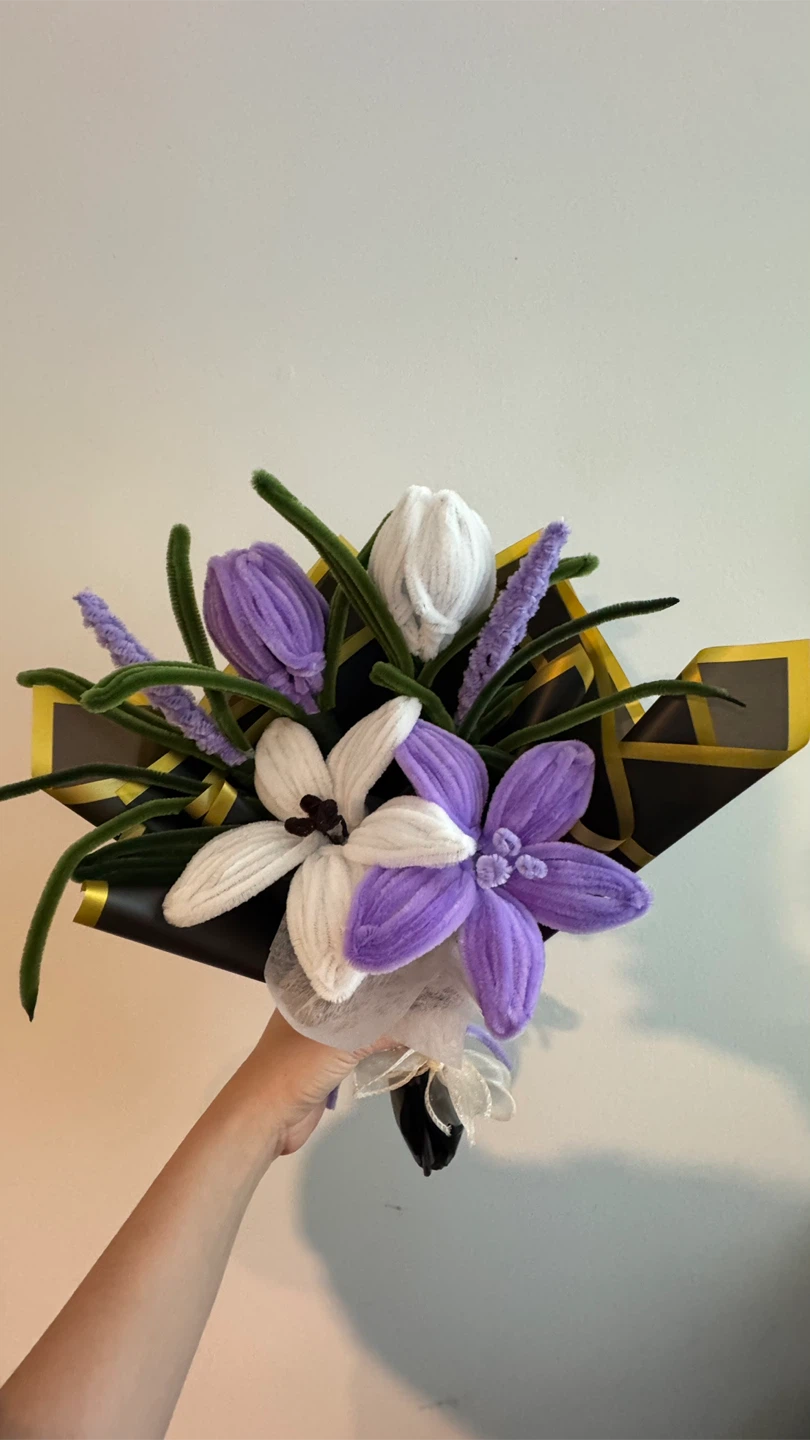 Handmade Pipe Cleaner Flower Bouquet - photo 3