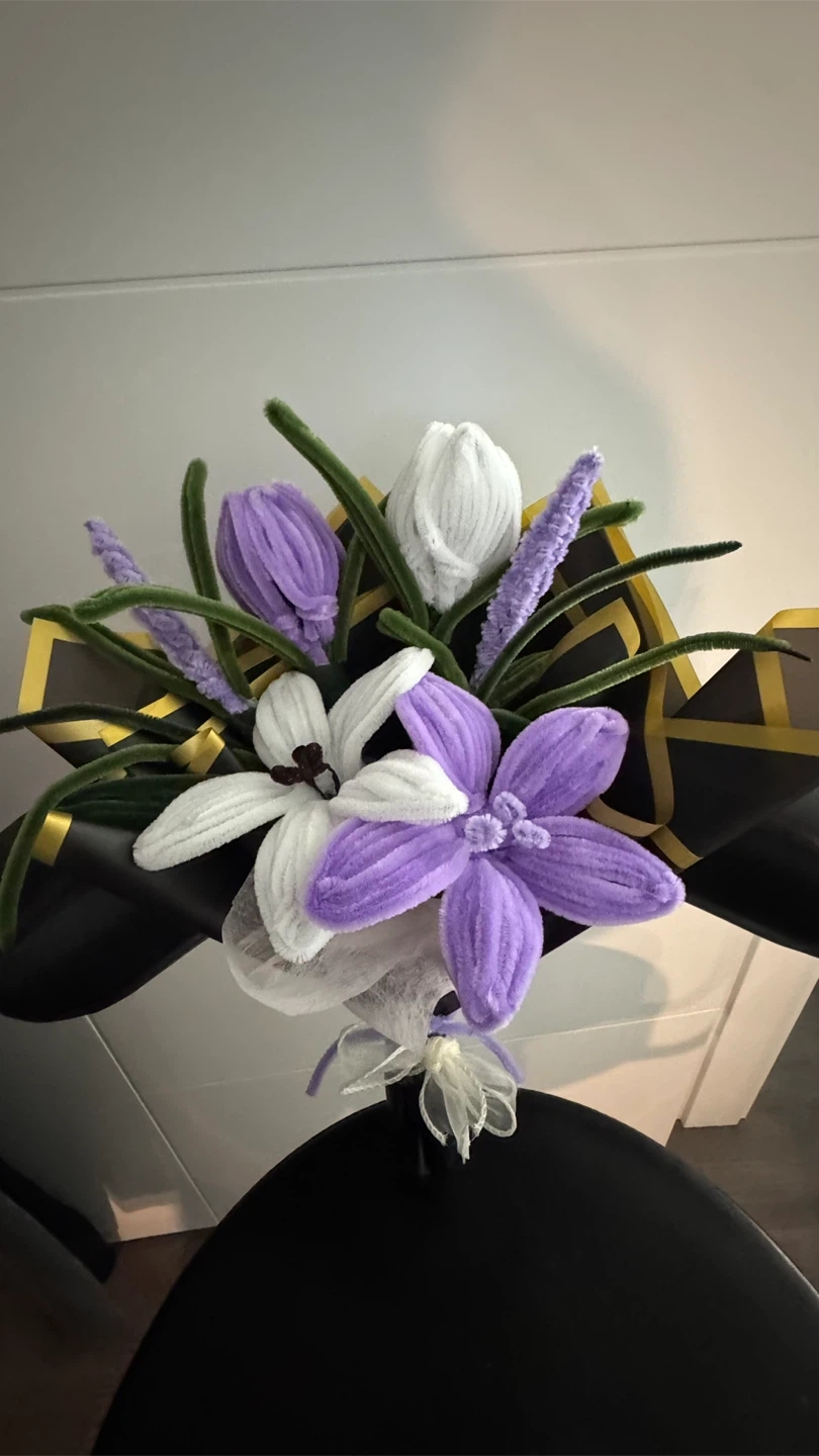 Handmade Pipe Cleaner Flower Bouquet - photo 4