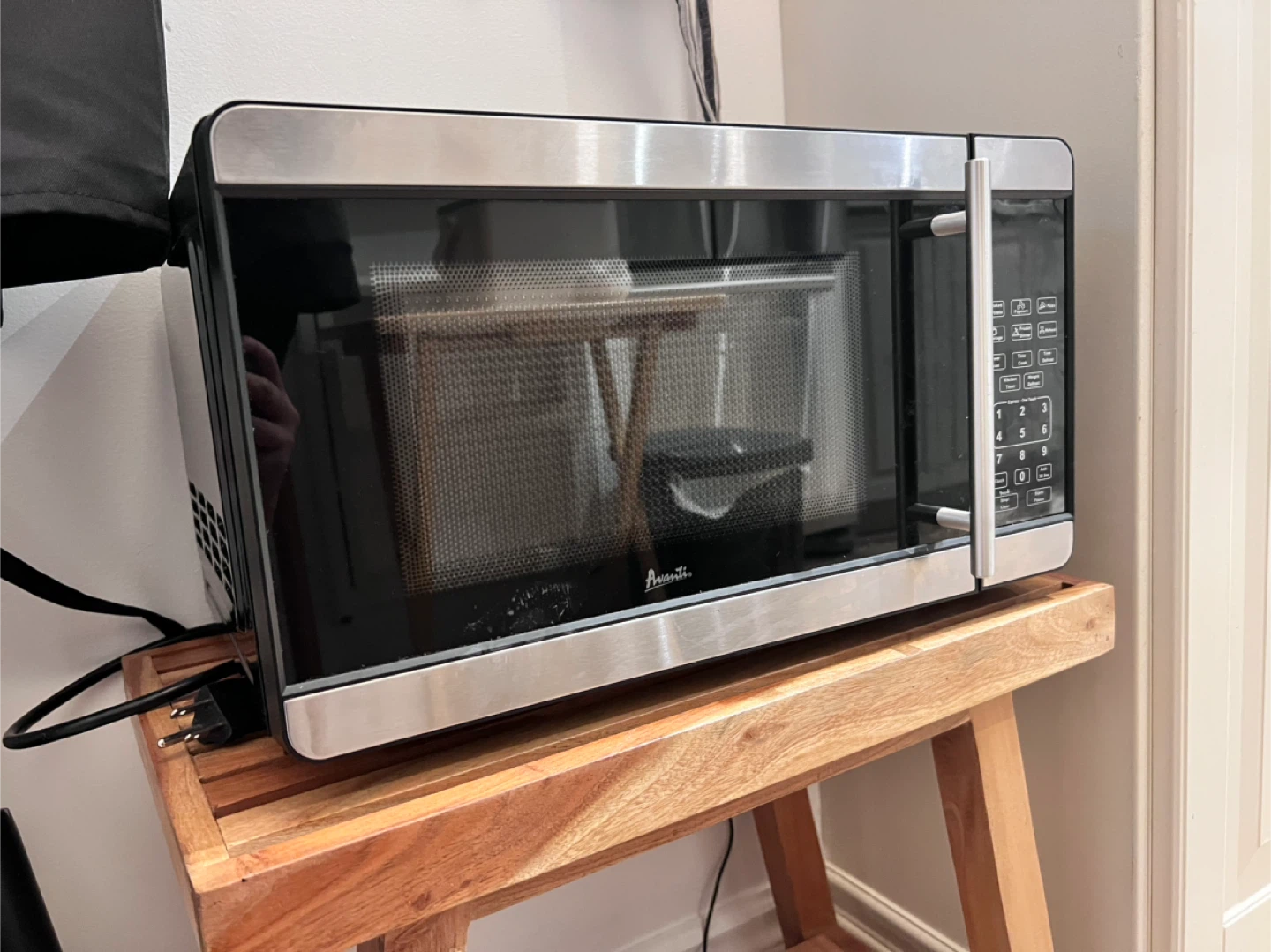 Avanti Microwave (Free)
