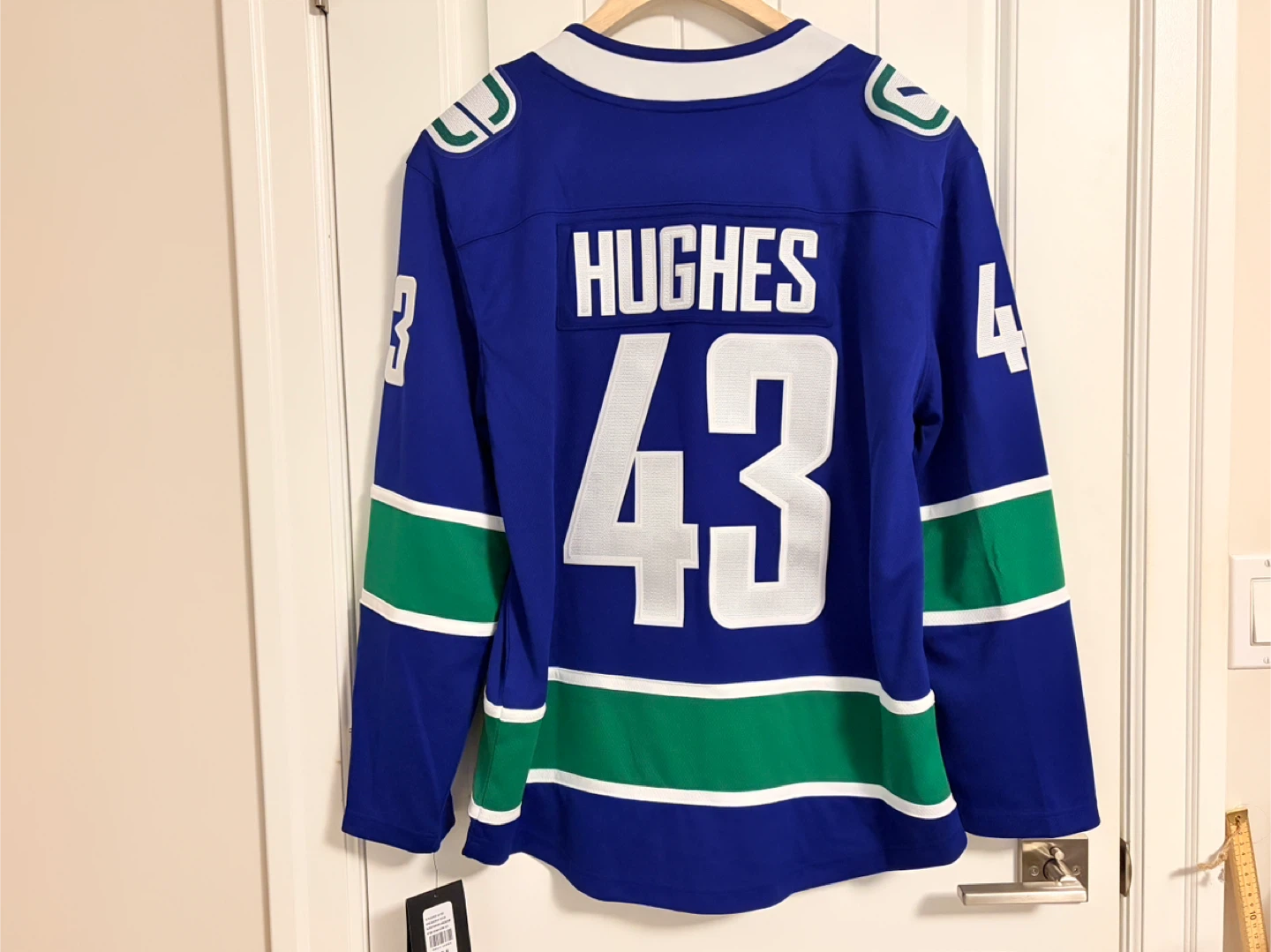 BNWT Authentic Fanatics Vancouver Canucks Quinn Hughes Jersey