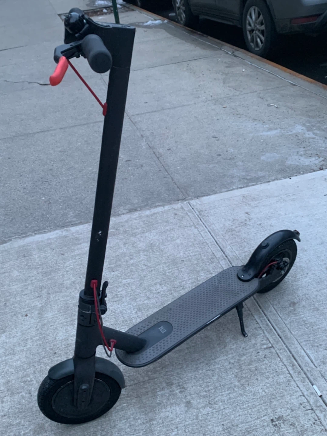 Xiaomi Mi Electric Scooter run fast 20 mph