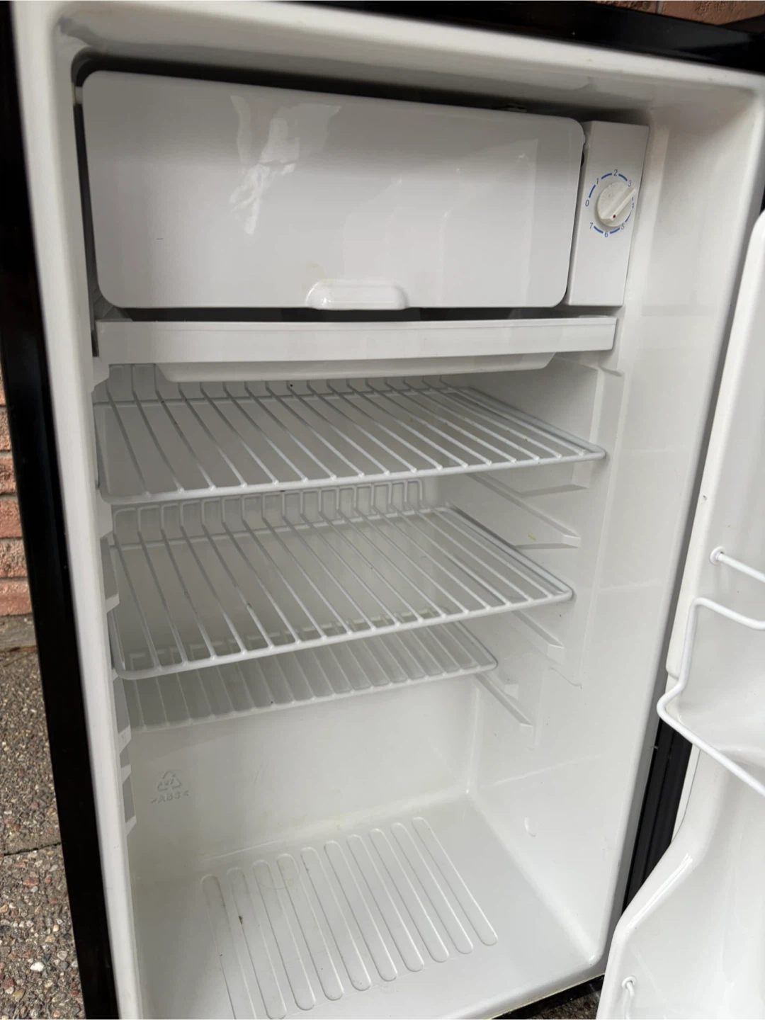 Magic Chef Mini Fridge - photo 4