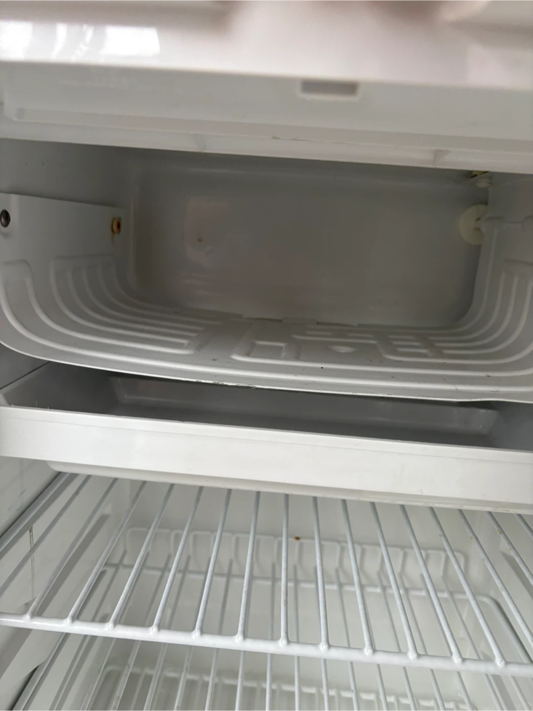 Magic Chef Mini Fridge - photo 5