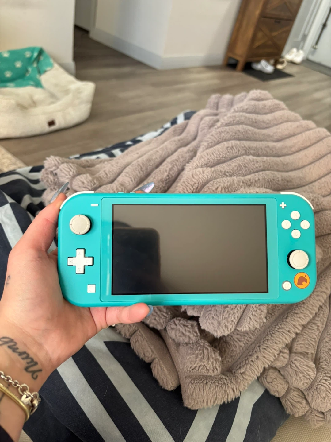 Nintendo Switch Lite - Turquoise (Animal Crossing Edition) - photo 2