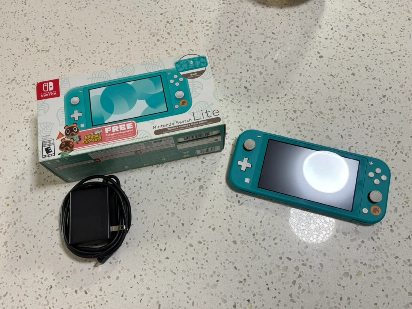 Nintendo Switch Lite - Turquoise (Animal Crossing Edition) - photo 3