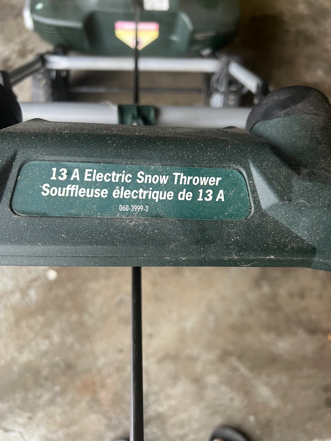 Yardworks 13A Electric Snow Thrower 20" - photo 2
