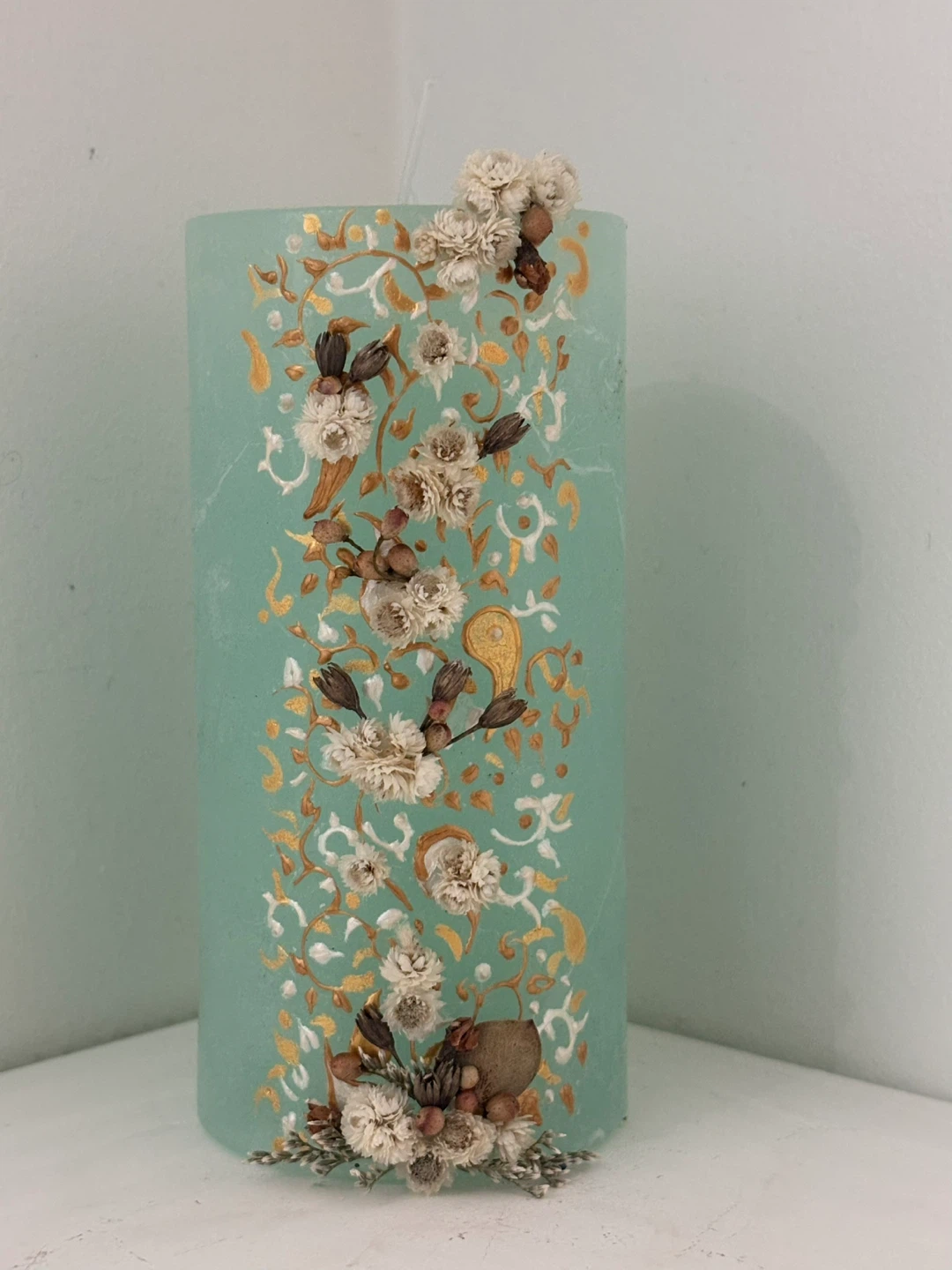 💝Decorative Teal Candle with Floral Embellishments