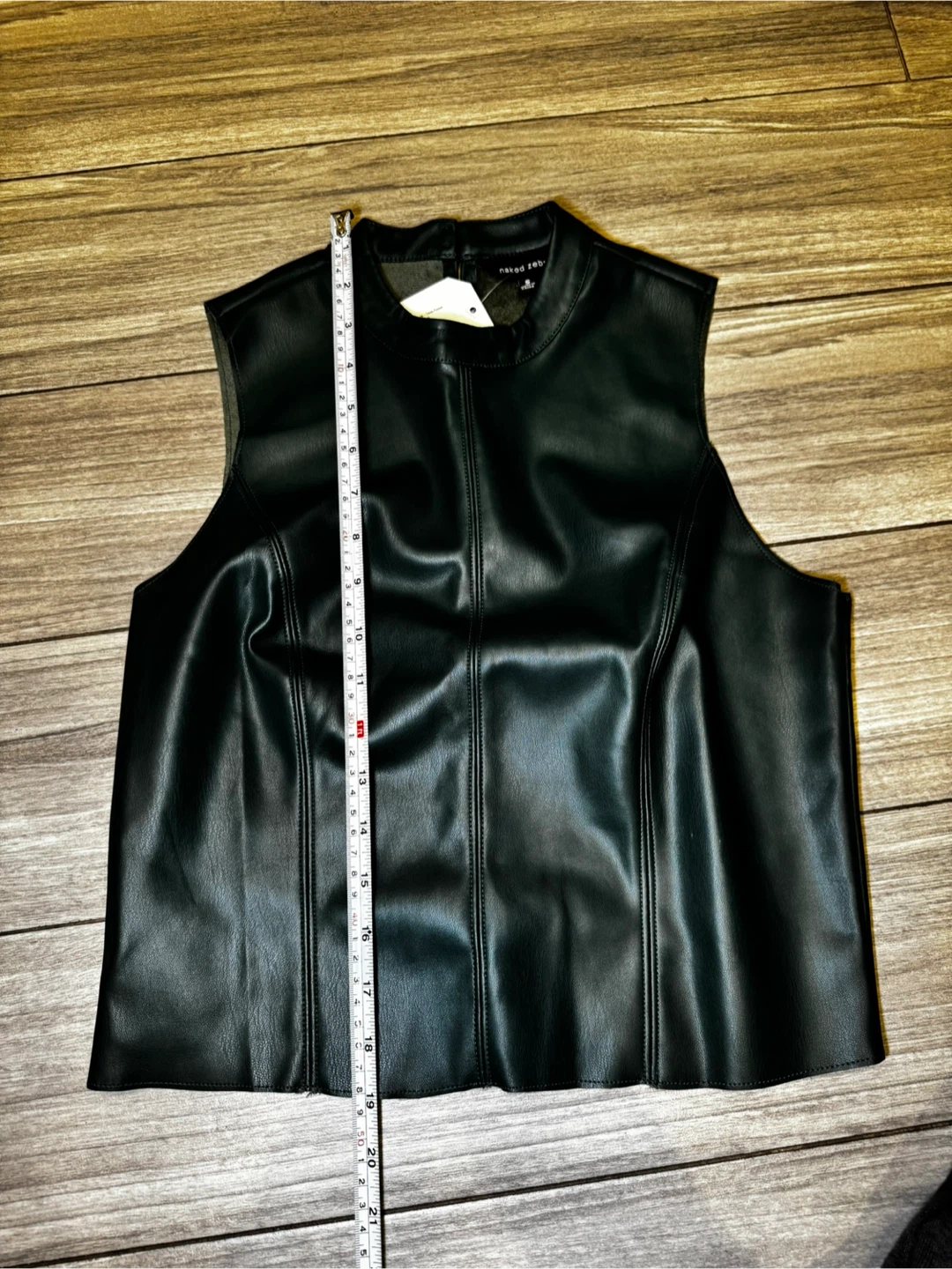 🥕 Naked Zebra Women's Green Faux Leather Sleeveless Top Size S - photo 3