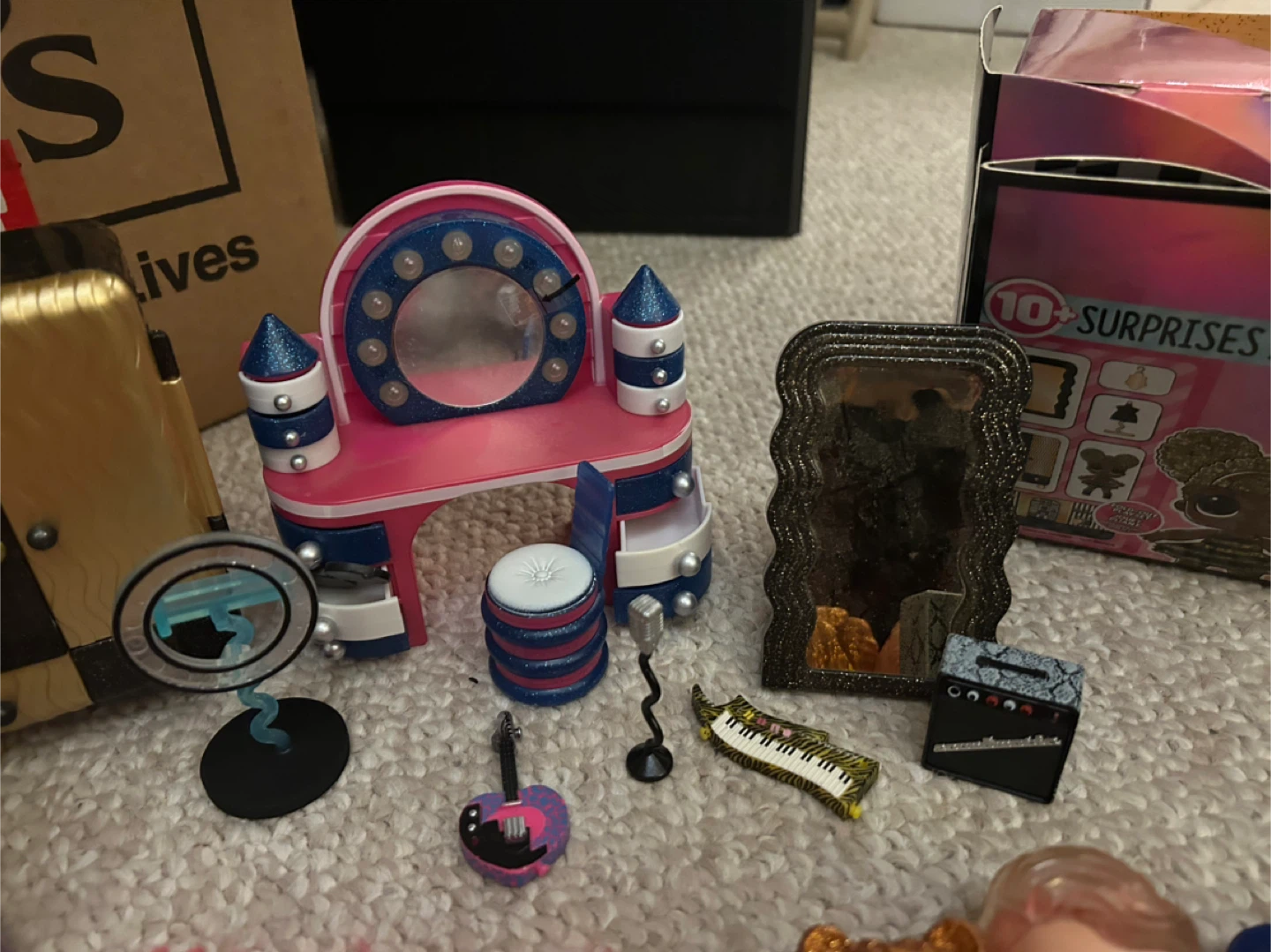 🥕LOL Surprise Dolls and Accessories Bundle - photo 4
