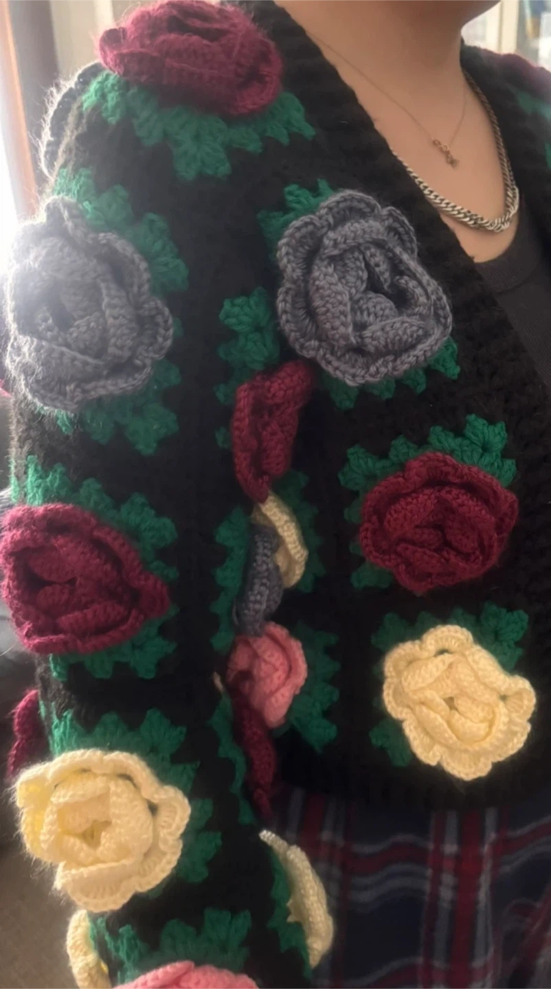 Crochet Rose Granny Square Cardigan - photo 2