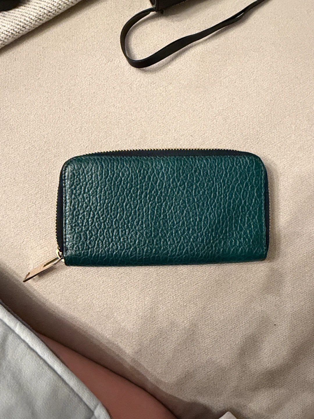 Burberry Teal Leather Zip Around Wallet - photo 2