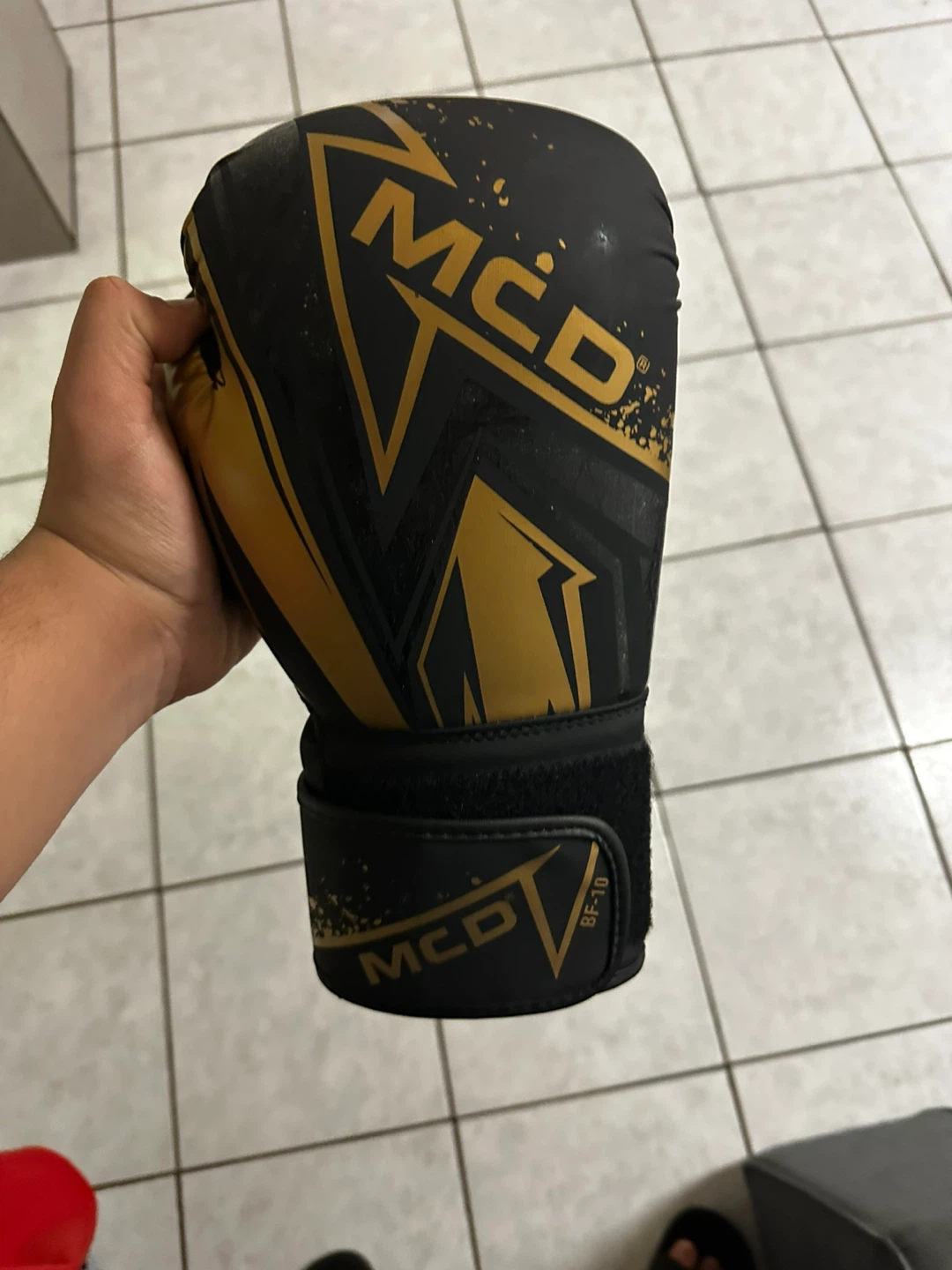 MCD Fuego 12 oz Boxing Gloves - photo 3
