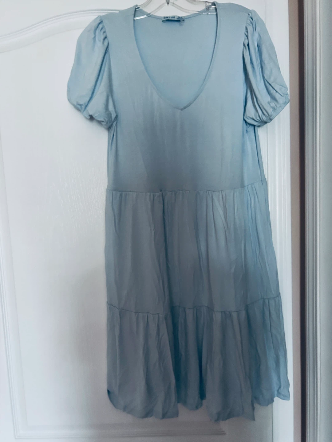 Brand new Tiered Puff Sleeve Dress
