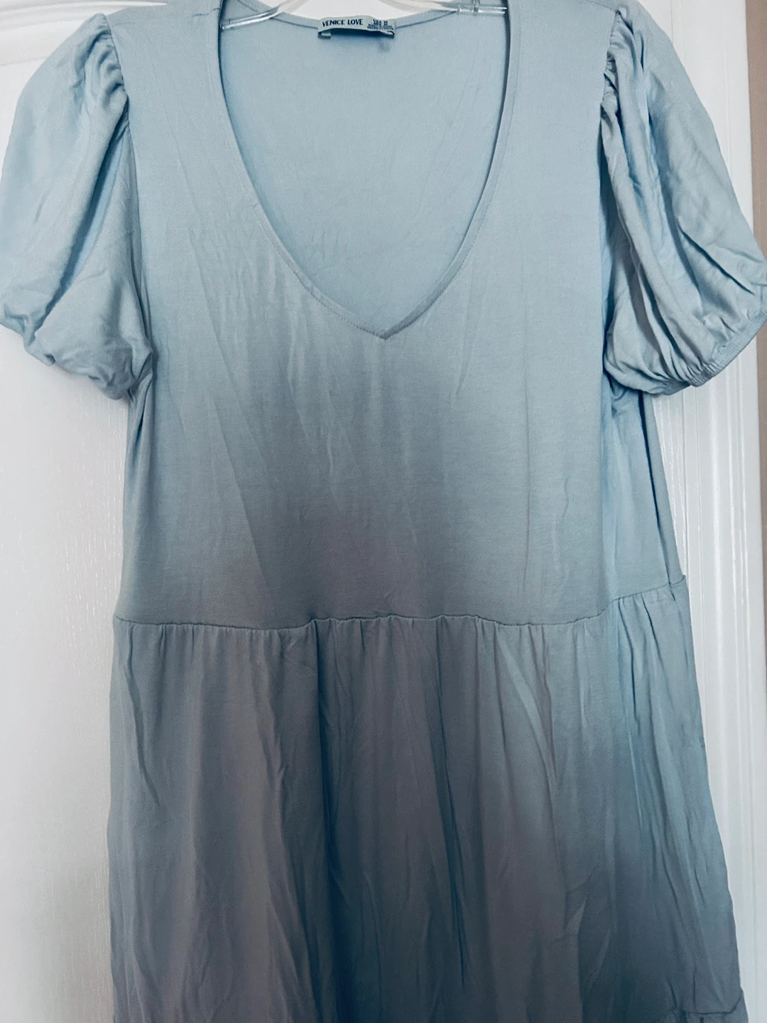 Brand new Tiered Puff Sleeve Dress - photo 2
