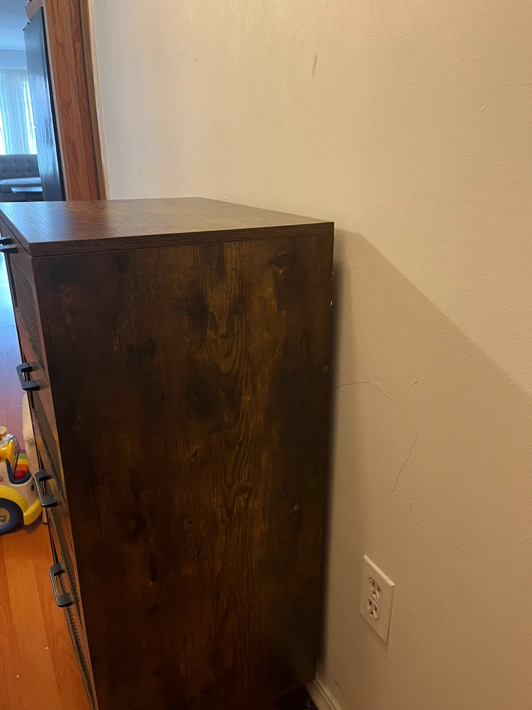 Dark Wood 4-Drawer Dresser with Mesh Fronts - photo 4