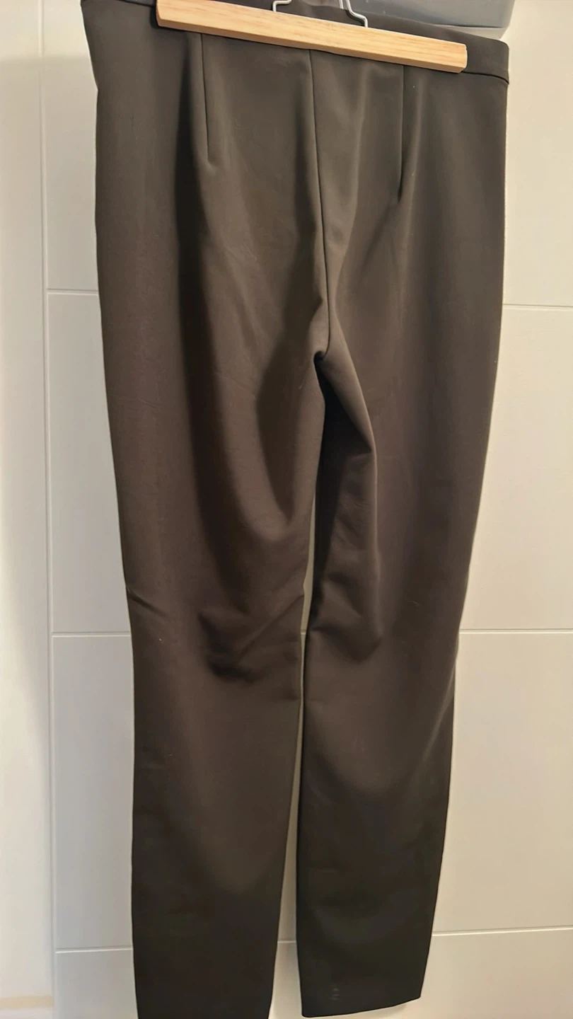 Banana Republic Devon Pants - Size 8 - Olive Green - photo 2