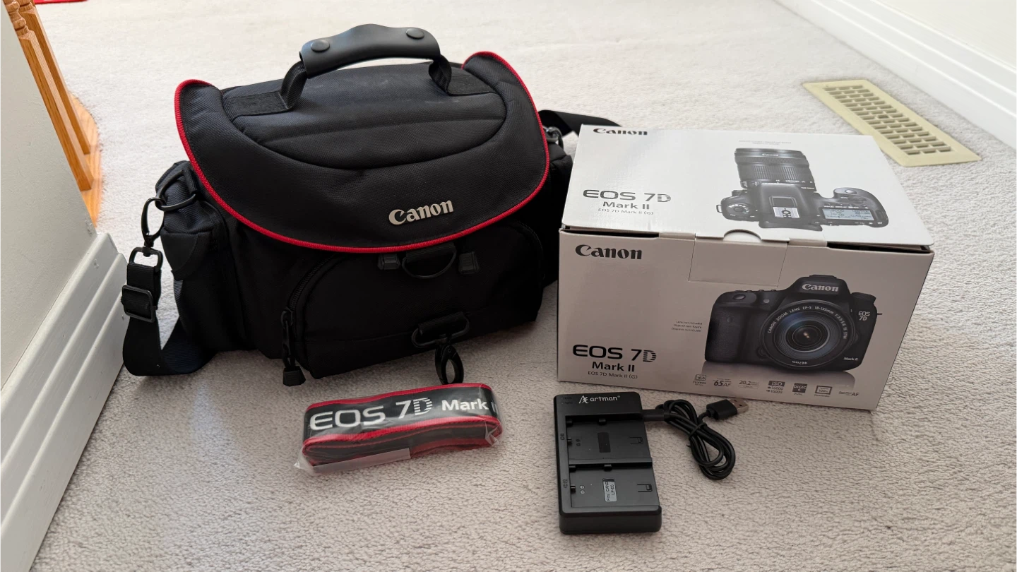 Canon EOS 7D Mark II DSLR Camera with Lens and Accessories - photo 2