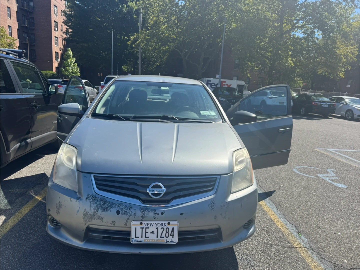 Gray Nissan Sentra Sedan 2012 - photo 3