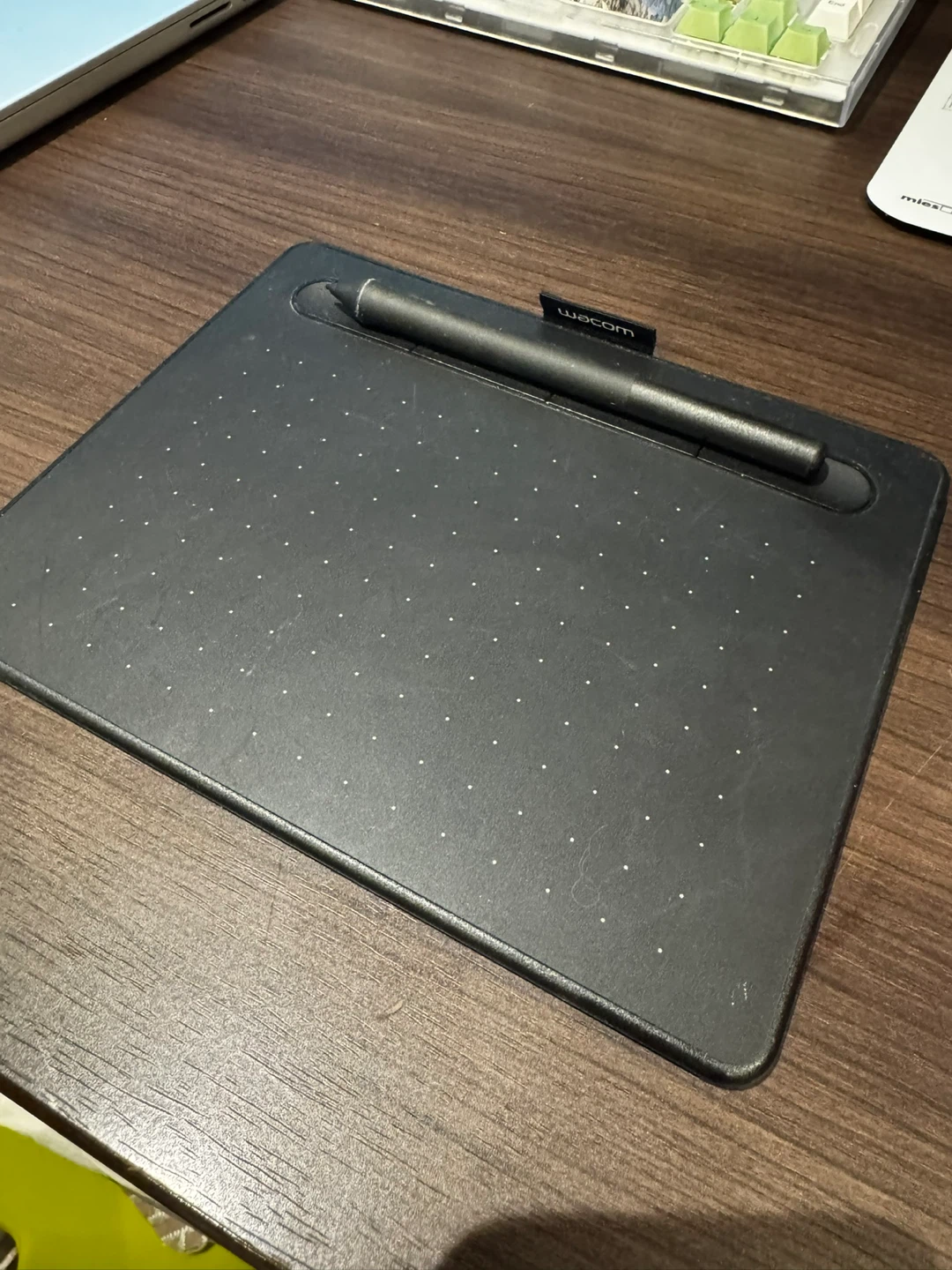 Wacom Intuos Pen Tablet