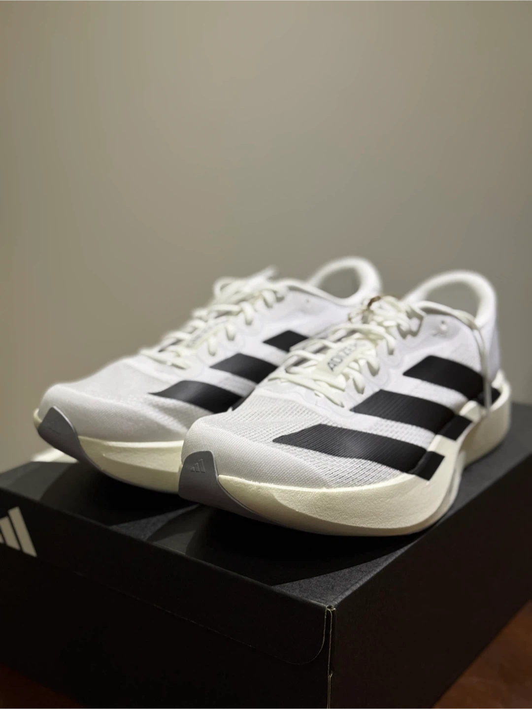 BNWT adidas Adizero EVO SL US men’s size 9.5 - photo 5