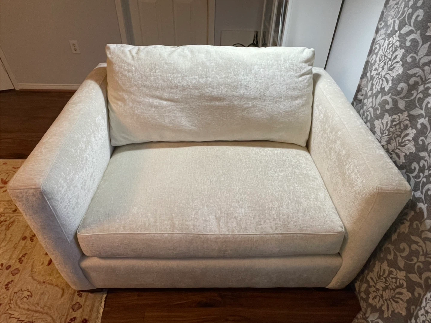 Chair and a half - photo 3