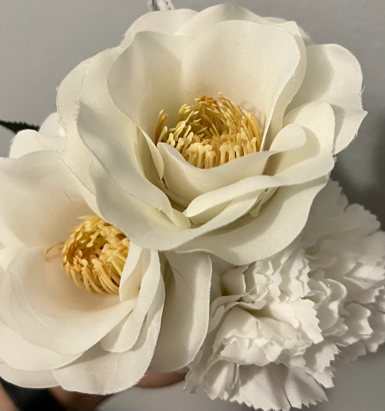 White fake flowers - photo 2
