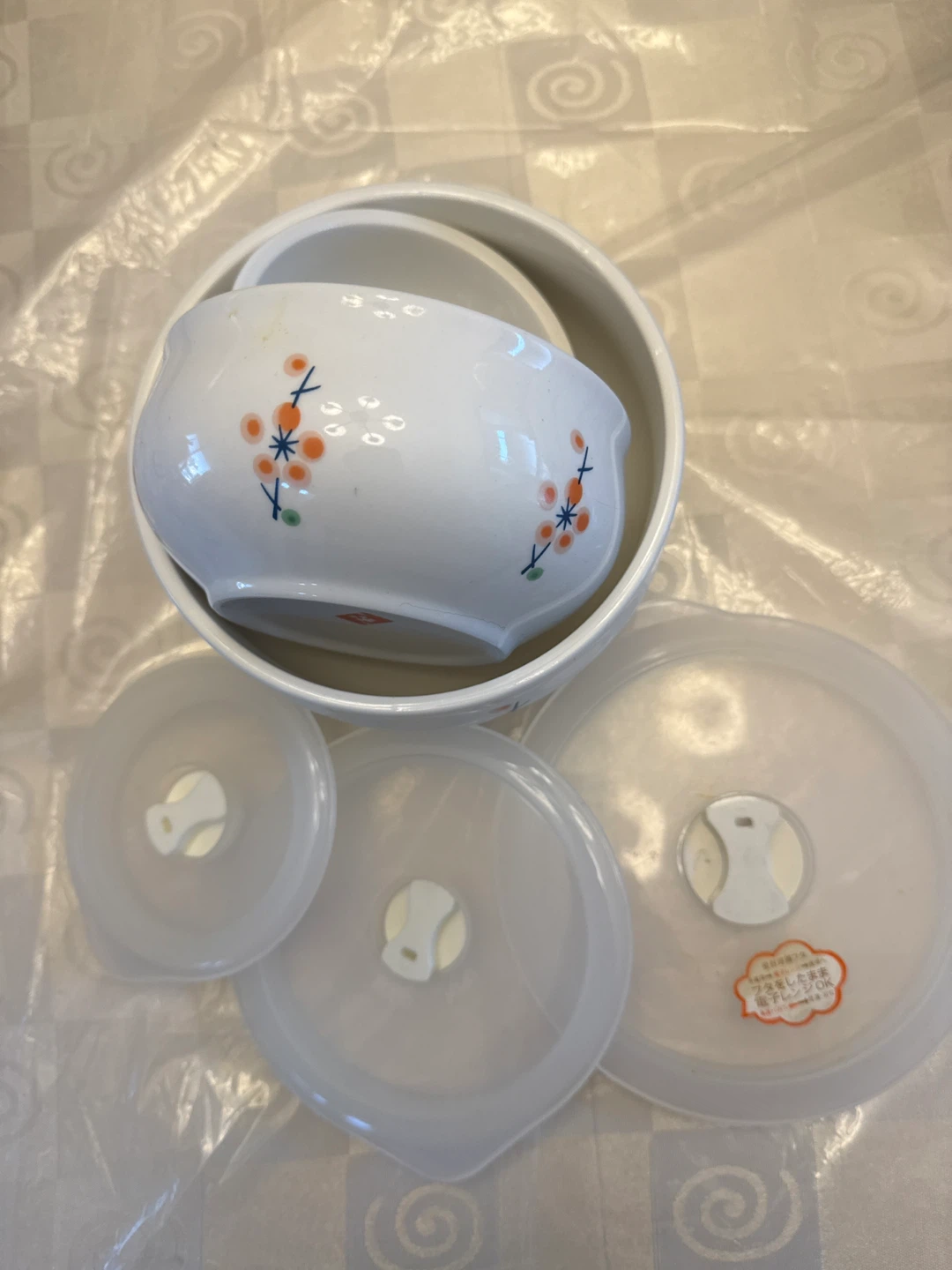 Set of 3 White Bowls with Lids - photo 3