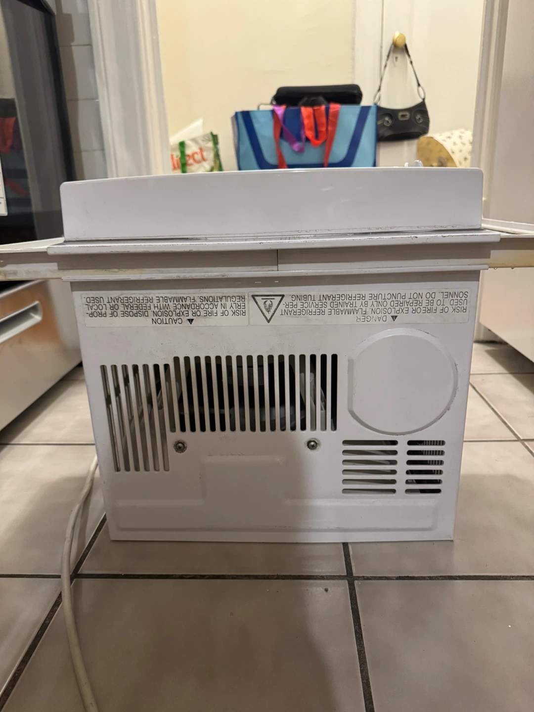 GE Window Air Conditioner - photo 3