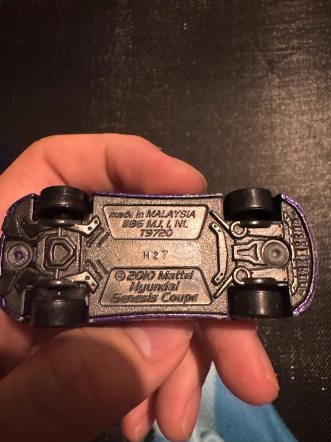Hot Wheels Hyundai Genesis Coupe purple toy car - photo 2