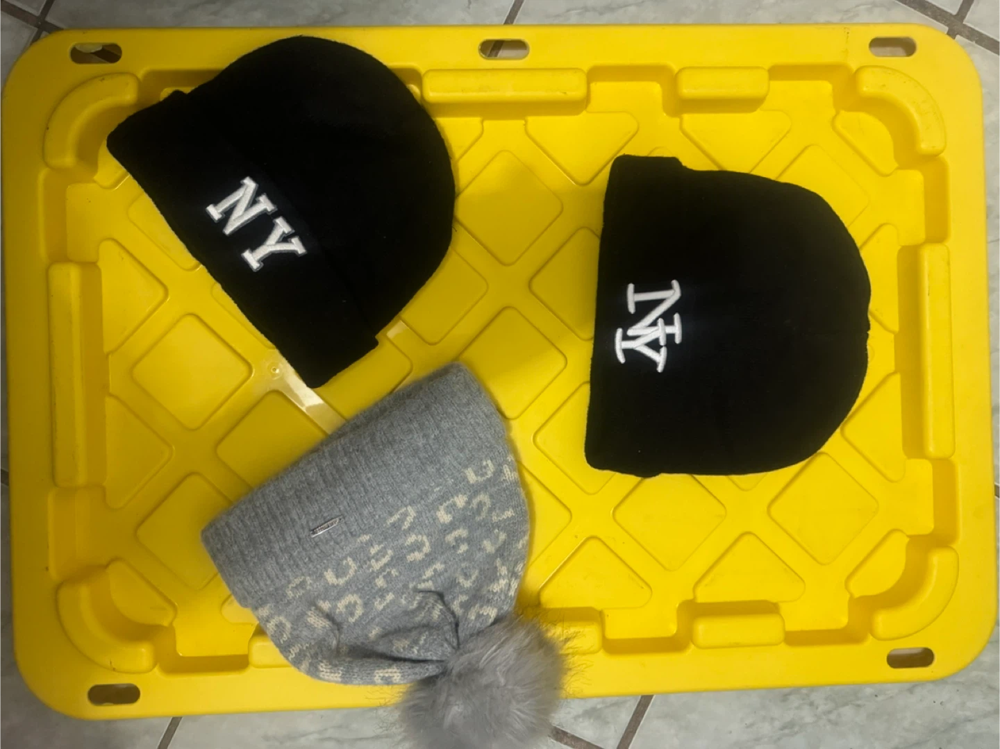 Once gorros muy lindos a10$ todos - photo 3