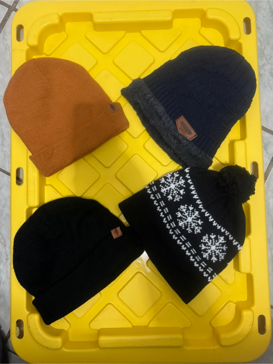 Once gorros muy lindos a10$ todos - photo 2