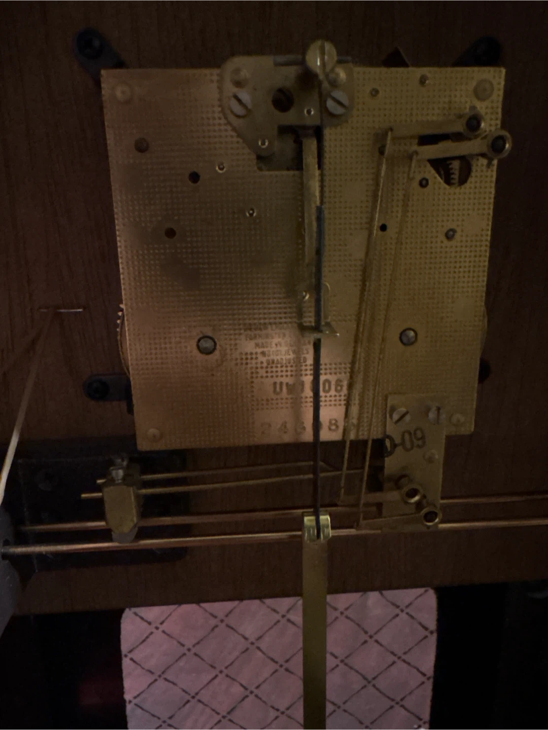 8-Day Vintage Pendulum Clock (NEEDS MINOR REPAIR) - photo 4