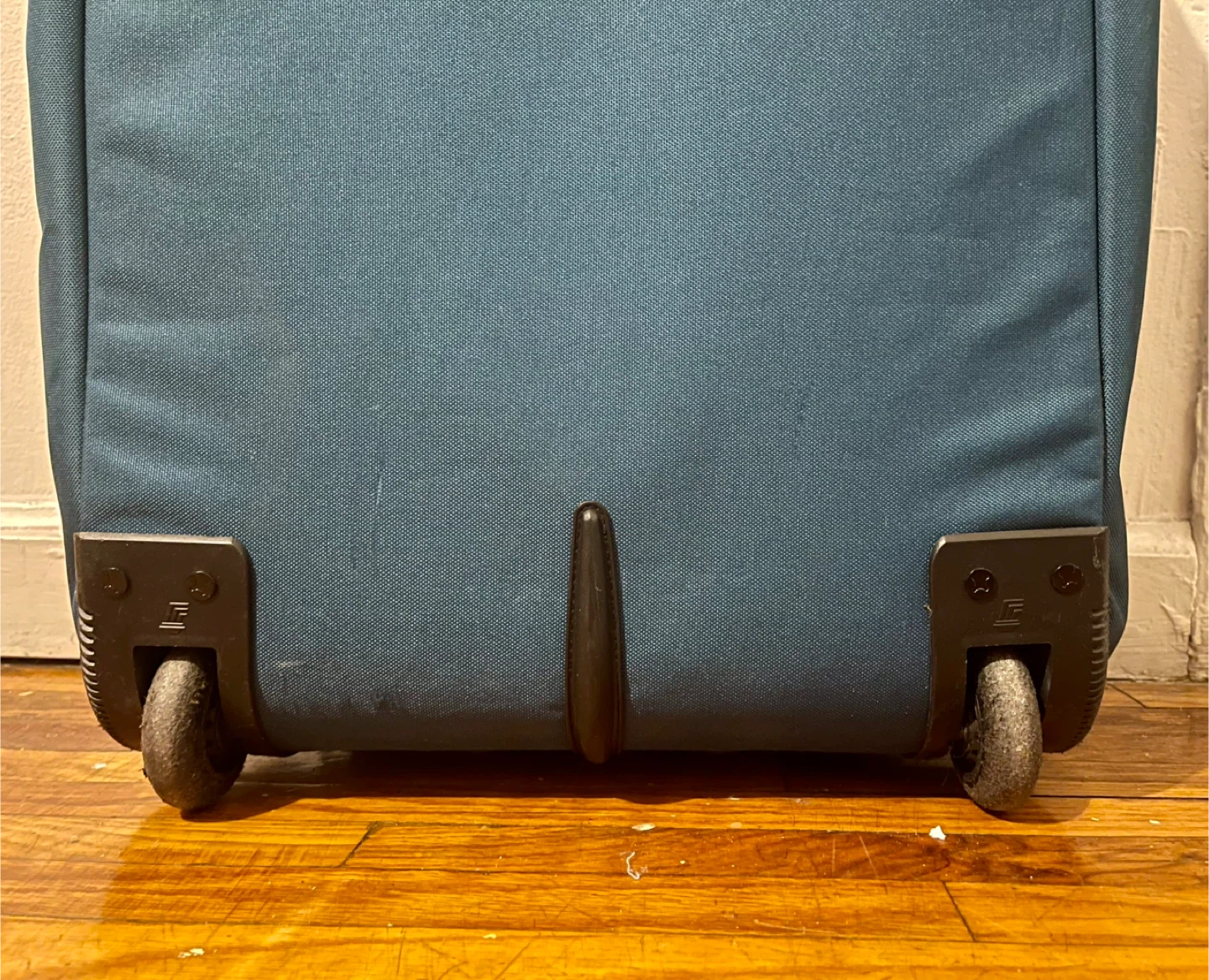 Olympia Luggage Teal Rolling Tote Bag - photo 4