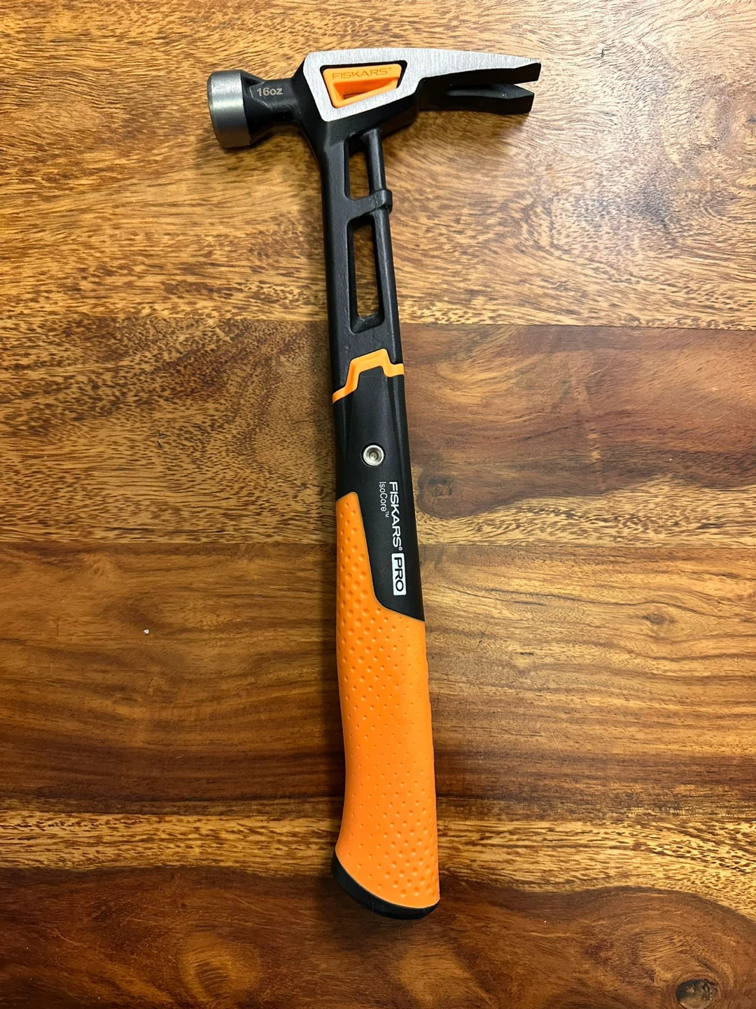 Fiskars 16oz Pro IsoCore Hammer
