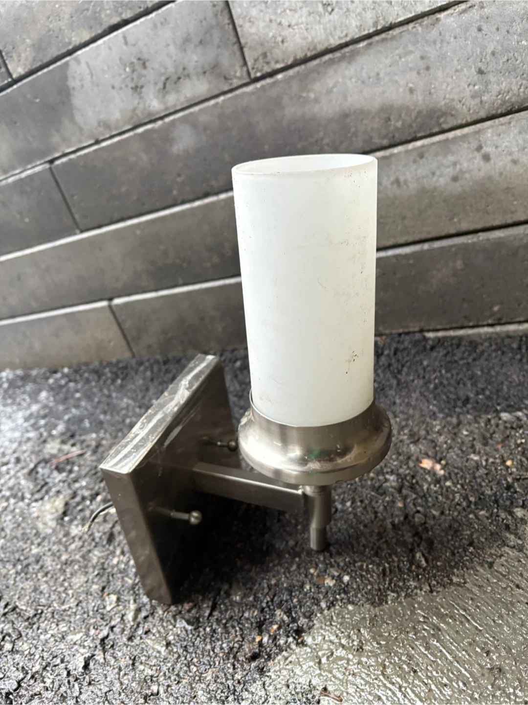 Lot of 2 Outdoor Wall Light Fixture - photo 2