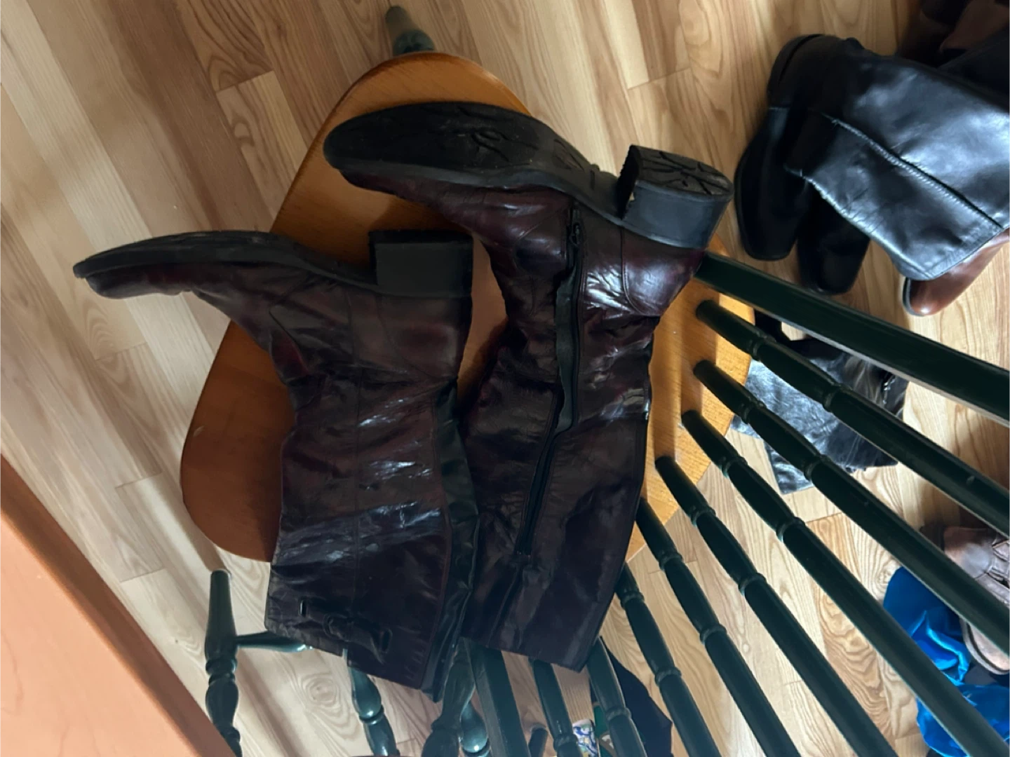Born Boots burgundy size 10