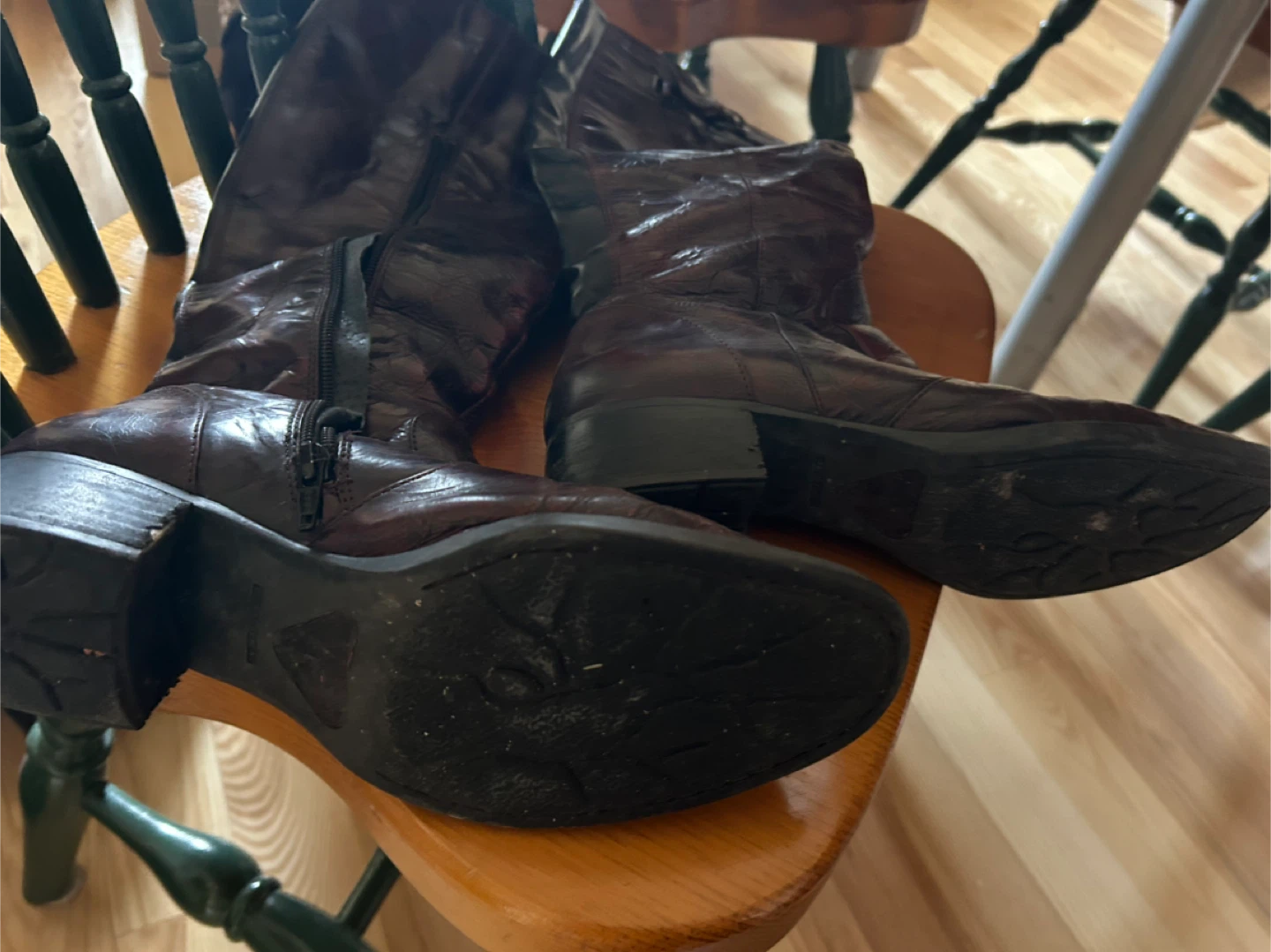 Born Boots burgundy size 10 - photo 4