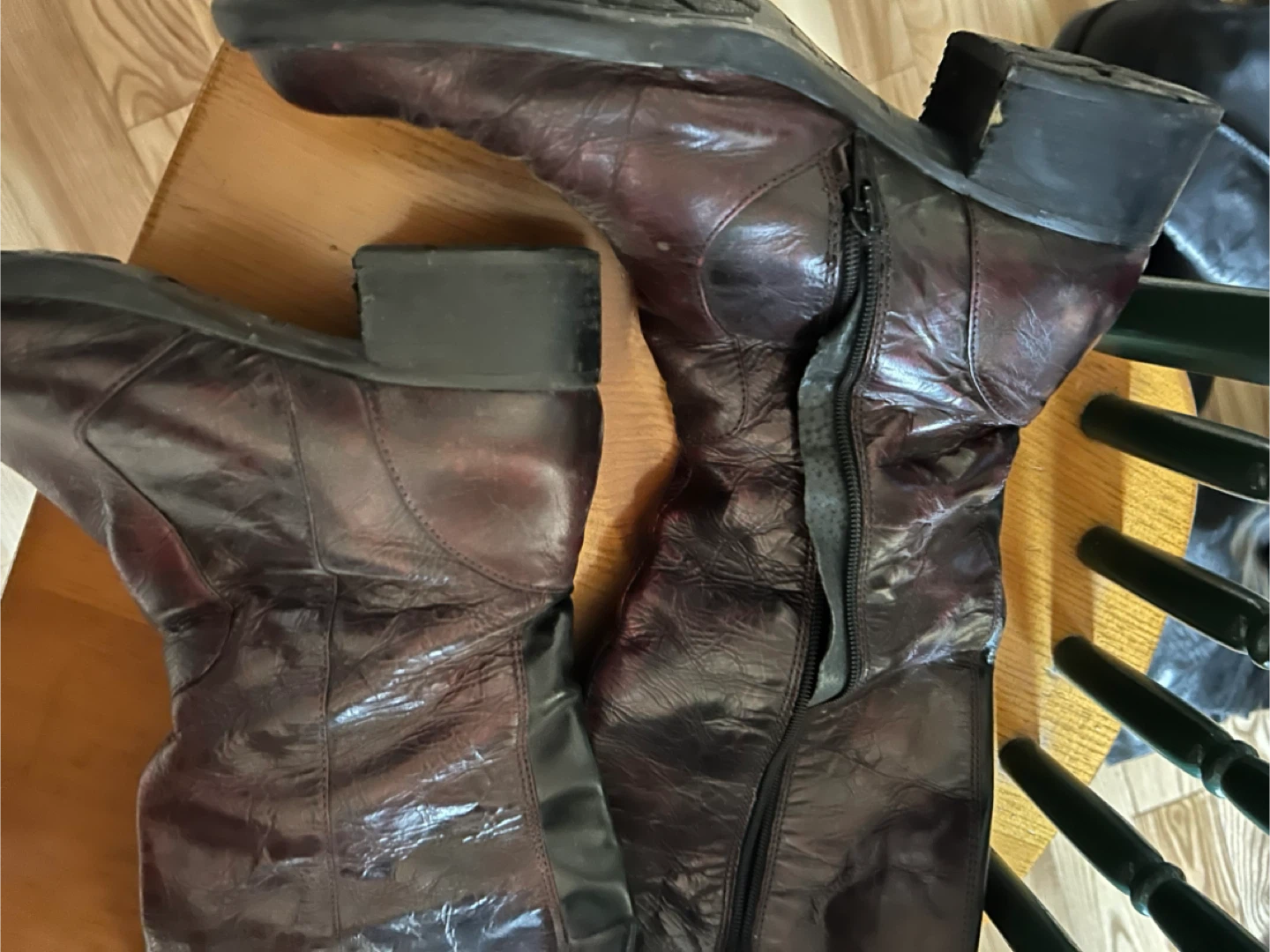 Born Boots burgundy size 10 - photo 2